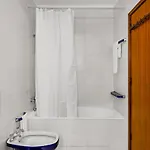 Gaia Comfort Living Balcony & Metro *