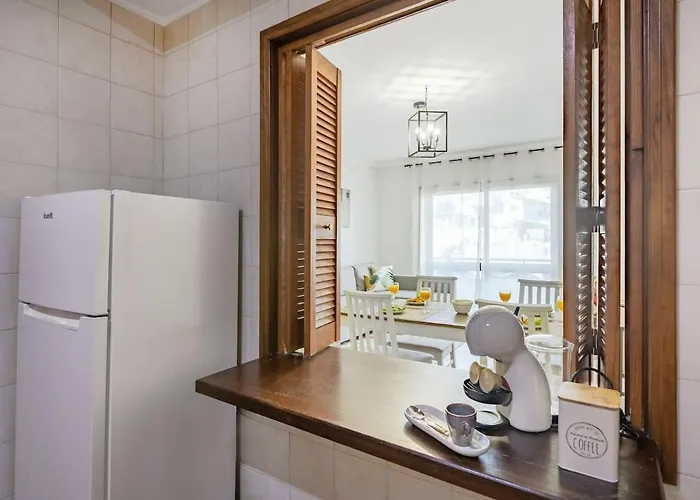 Gaia Comfort Living Balcony & Metro